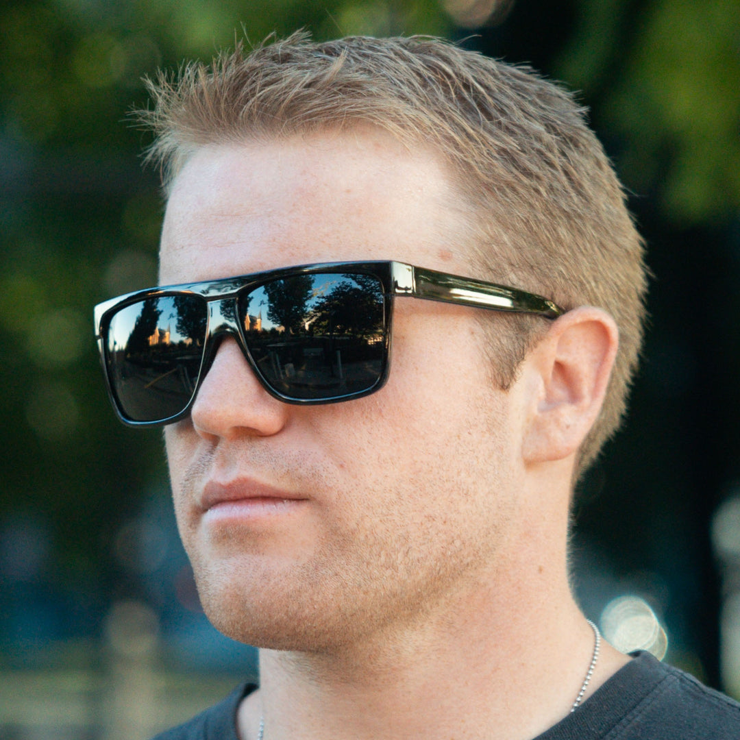 COLE Super Dark Sunglasses – ShadyVEU display picture 3